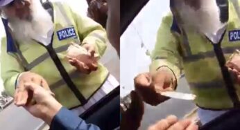 ٹریفک پولیس اہلکار نے منچلے نوجوانوں کو عیدی، ویڈیو وائرل
