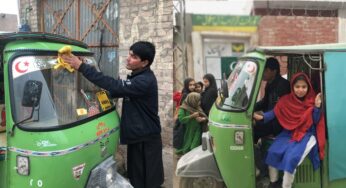 طالبات کو مفت رکشہ سروسز فراہم کرنے والا “بھائی جان”