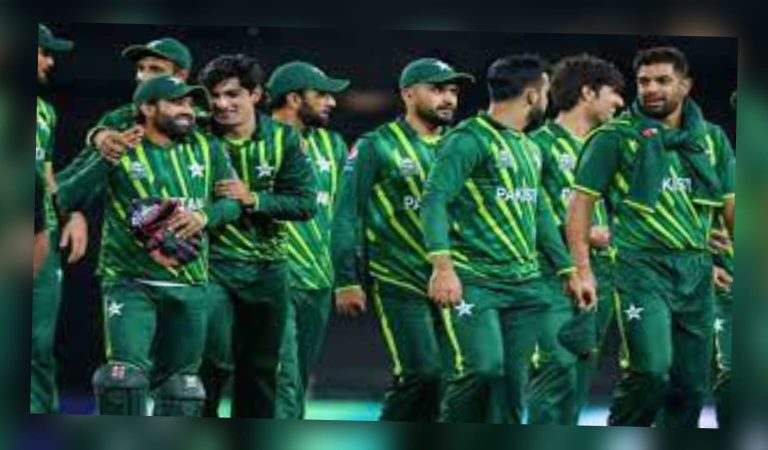 پاکستان نے ایشیا کپ میں بھارت کے خلاف پلیئنگ الیون کا اعلان کردیا۔