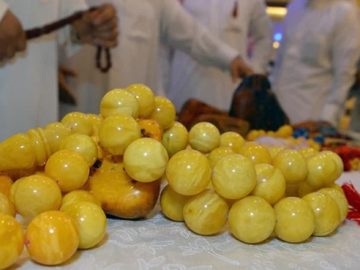 2 crore ki tasbih , ase kia baat ha jo ye tasbih ite mehangi
